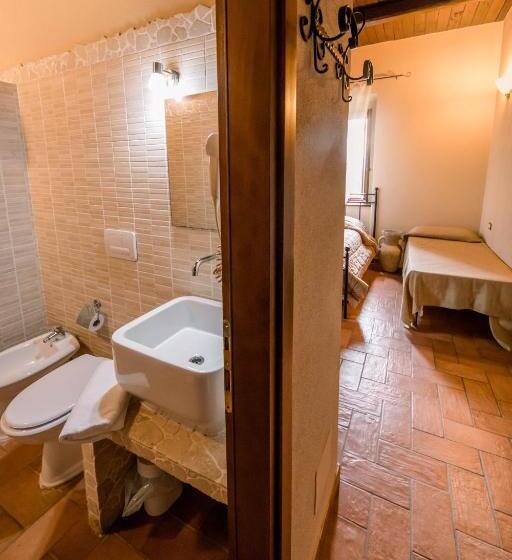 Номер Стандарт Трехместный, Agriturismo La Sena
