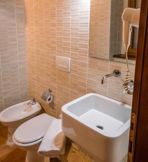 غرفة قياسية ثلاثية, Agriturismo La Sena