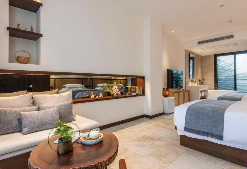 חדר משפחתי, Liangyun Ssaw Boutique