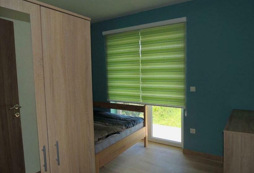 اتاق استاندارد چهار تخته, Hostel Villa Popović