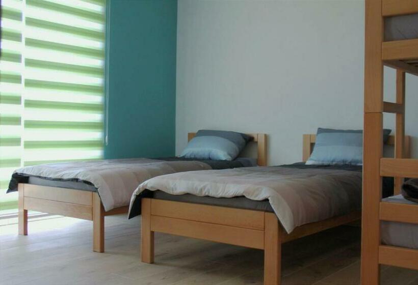 اتاق استاندارد چهار تخته, Hostel Villa Popović