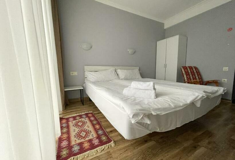 اتاق استاندارد, Rezohut