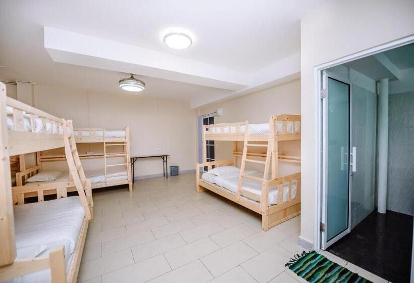 Yatak Paylaşımlı Oda, Semrock Hotel 仙乐酒店