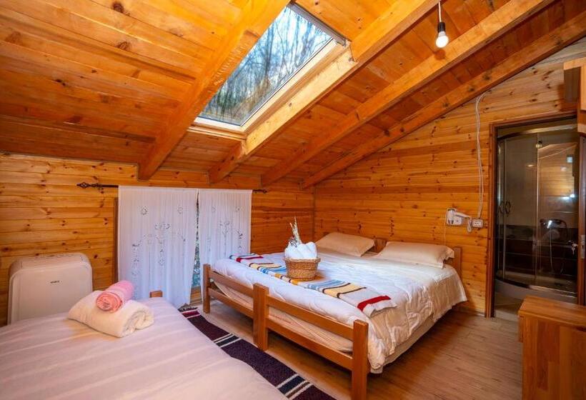 스탠다드 트리플 룸, Bee Eco Guest House