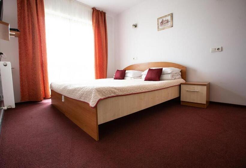 Quarto standart com varanda, Casa Poienita Apusenilor