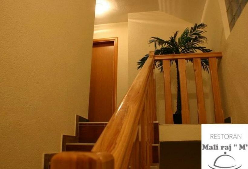 اتاق خانوادگی, Restoran Sa Sobama Za Iznajmljivanje Mali Raj