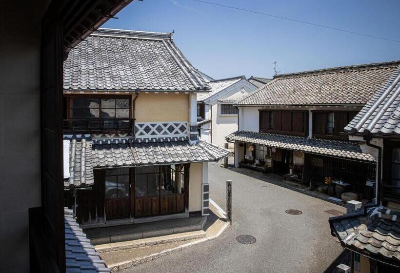 3 Sovrums Hus, 内子の宿 織
