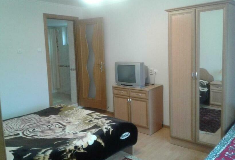 غرفة عائلية, усадьба  у артура