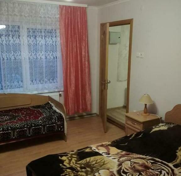 غرفة عائلية, усадьба  у артура