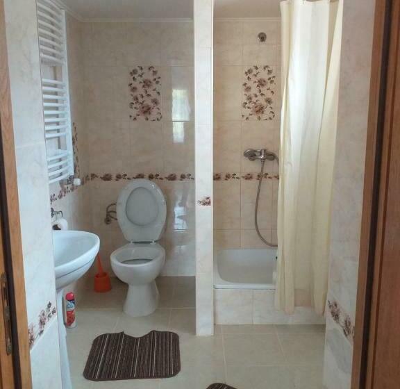 غرفة عائلية, усадьба  у артура