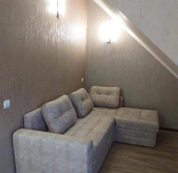 جناح مطلّ علي الحديقة, усадьба  у артура