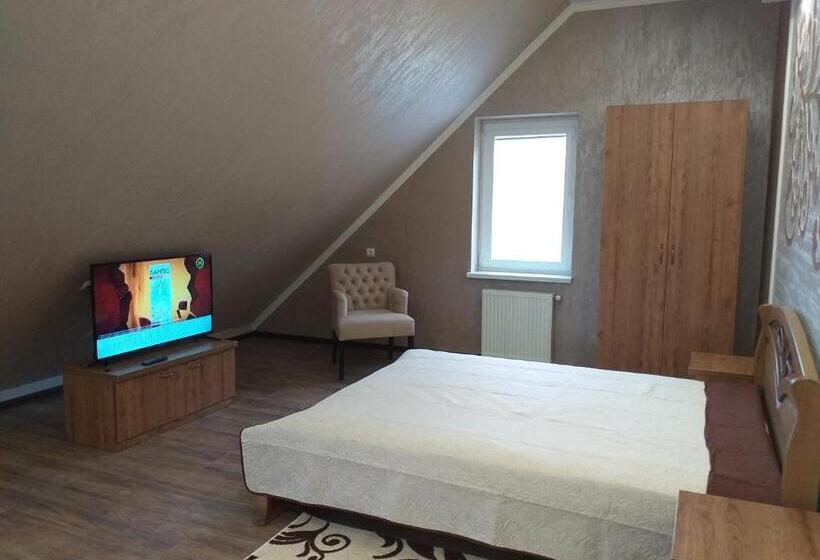 جناح مطلّ علي الحديقة, усадьба  у артура