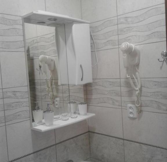 غرفة قياسية ثلاثية مزودة بشرفة, усадьба  у артура