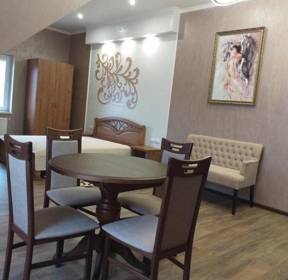 جناح مطلّ علي الحديقة, усадьба  у артура