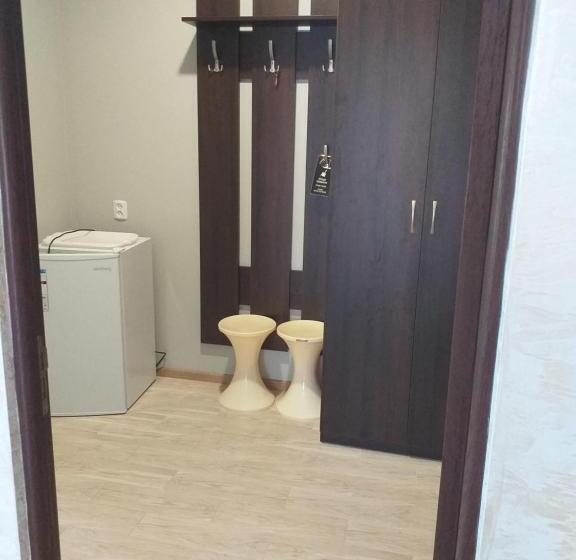 غرفة قياسية ثلاثية مزودة بشرفة, усадьба  у артура