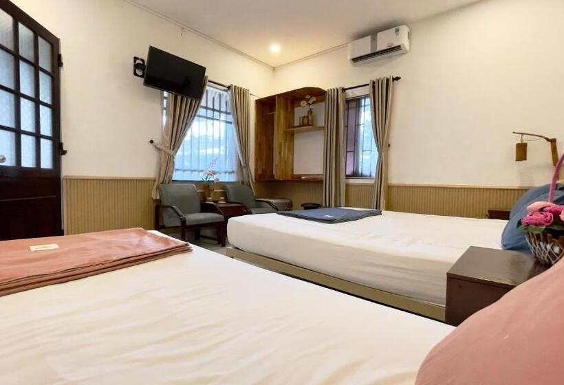 اتاق استاندارد سه تخته با چشمانداز باغ, Homestay Minh Tú