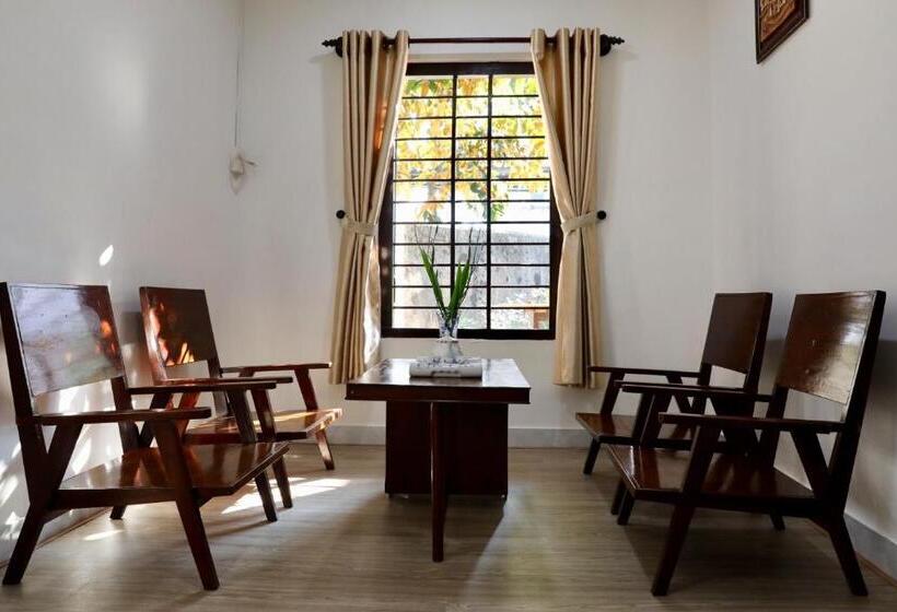 اتاق خانوادگی با چشمانداز باغ, Homestay Minh Tú