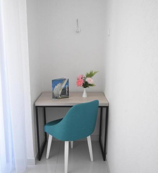 اتاق استاندارد با بالکن, Mladost