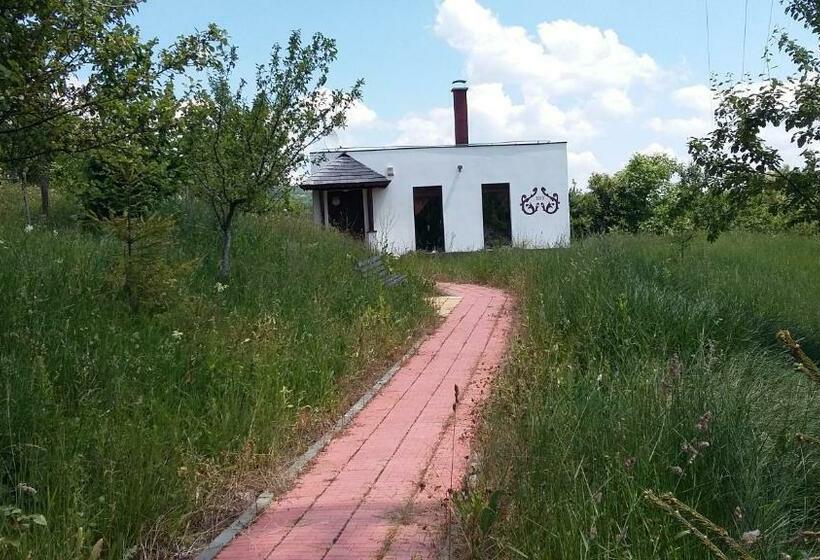 스탠다드 룸 킹사이즈 침대, Cottage Poe