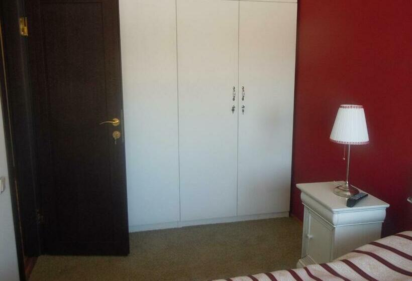 스탠다드 룸 킹사이즈 침대, Cottage Poe