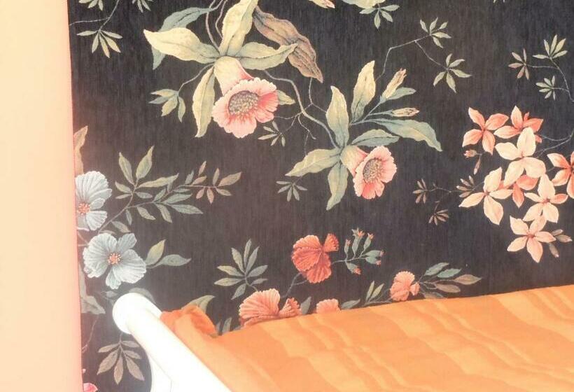 스탠다드 룸 공동 욕실, Cottage Poe