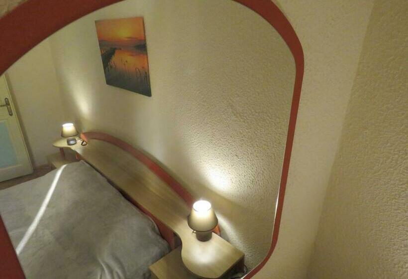 اتاق استاندارد با تخت بزرگ, Gostilna Tratnik