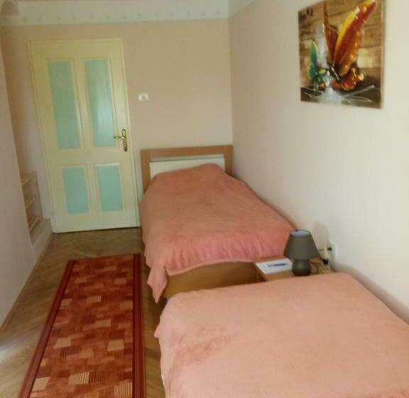 اتاق استاندارد با چشم‌انداز, Gostilna Tratnik