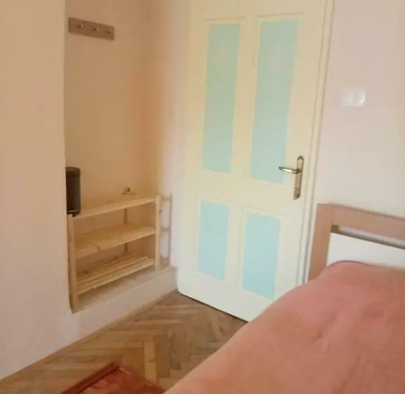 اتاق استاندارد با چشم‌انداز, Gostilna Tratnik
