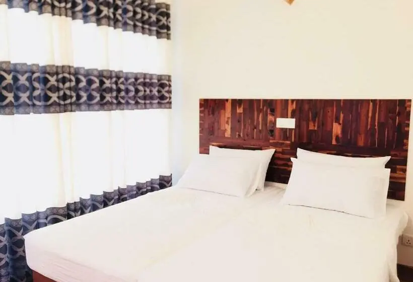اتاق لوکس با بالکن, Seena Inn