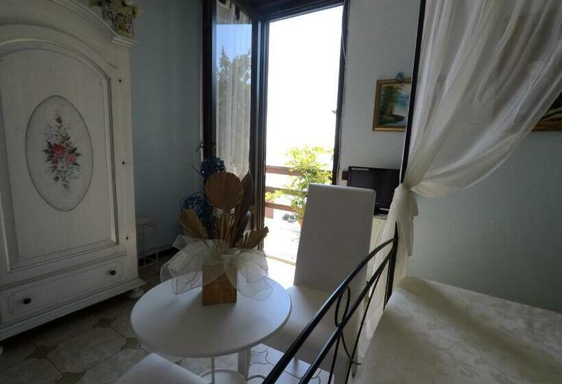 חדר סופריור עם מיטת קינג, Sunset View