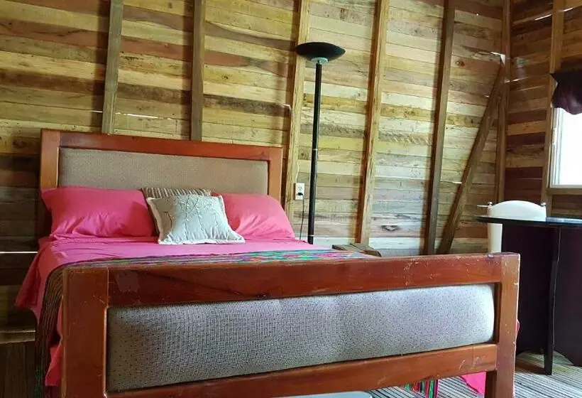 اتاق استاندارد با سرویس بهداشتی مشترک, Casa Ricky S