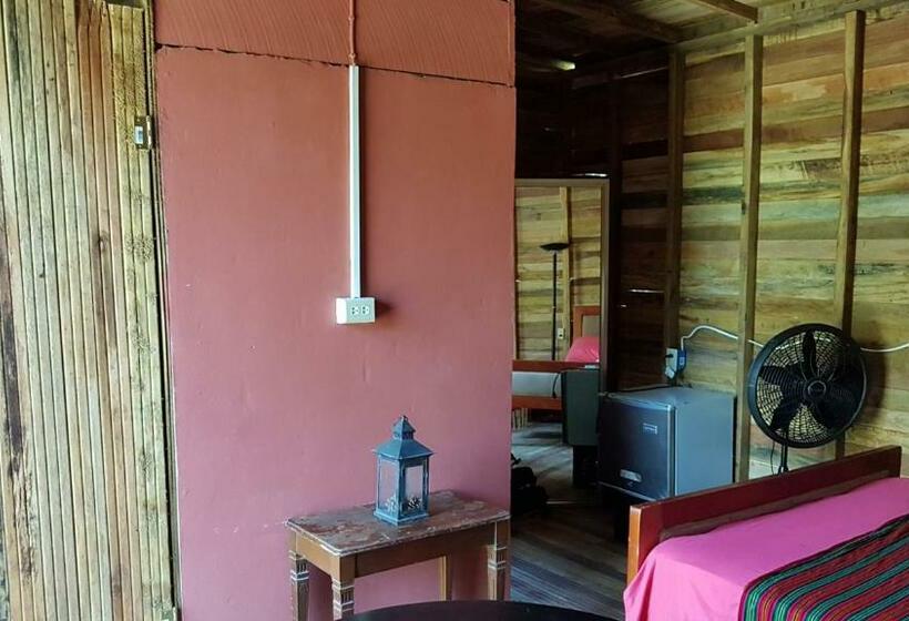 غرفة قياسية مطلّة علي الحديقة, Casa Ricky S