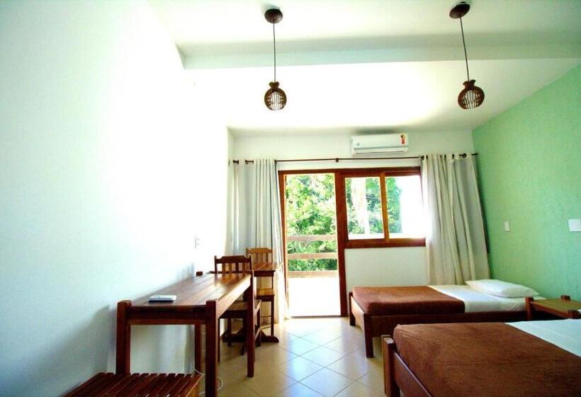 标准三人间, Pousada Casarão De Itaúnas