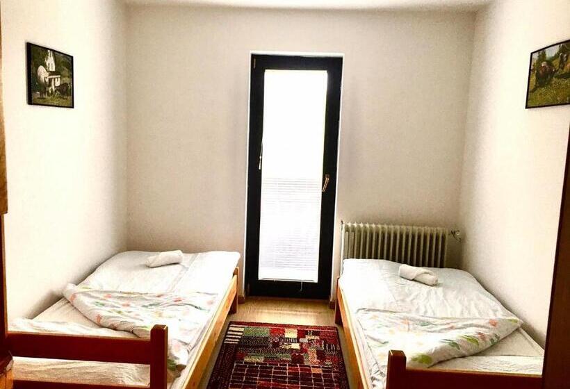 اتاق عادی, Adventure Farm