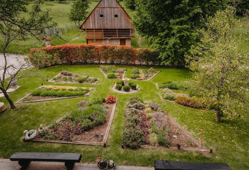 اتاق استاندارد با چشمانداز باغ, Adventure Farm