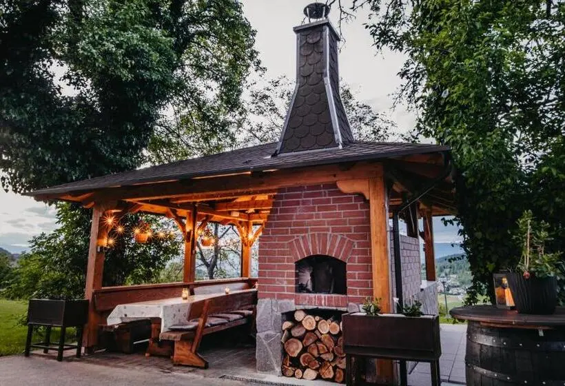 اتاق استاندارد با چشم‌انداز باغ, Adventure Farm