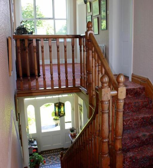 디럭스 룸, Garrane House