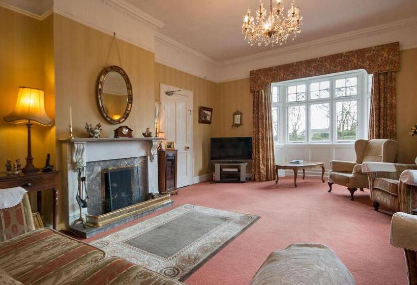 디럭스 룸, Garrane House