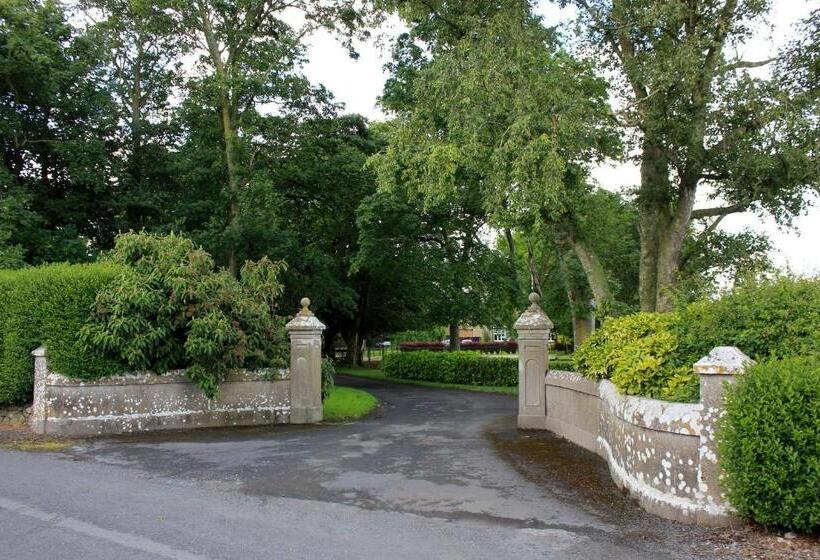 Standard room with outdoor bath, Garrane House