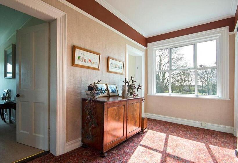 Standard room with outdoor bath, Garrane House