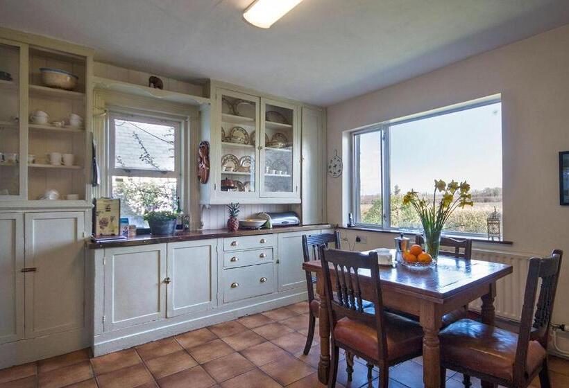 Standard room with outdoor bath, Garrane House