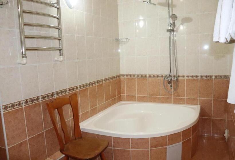 סוויטה, Yangi Sharq