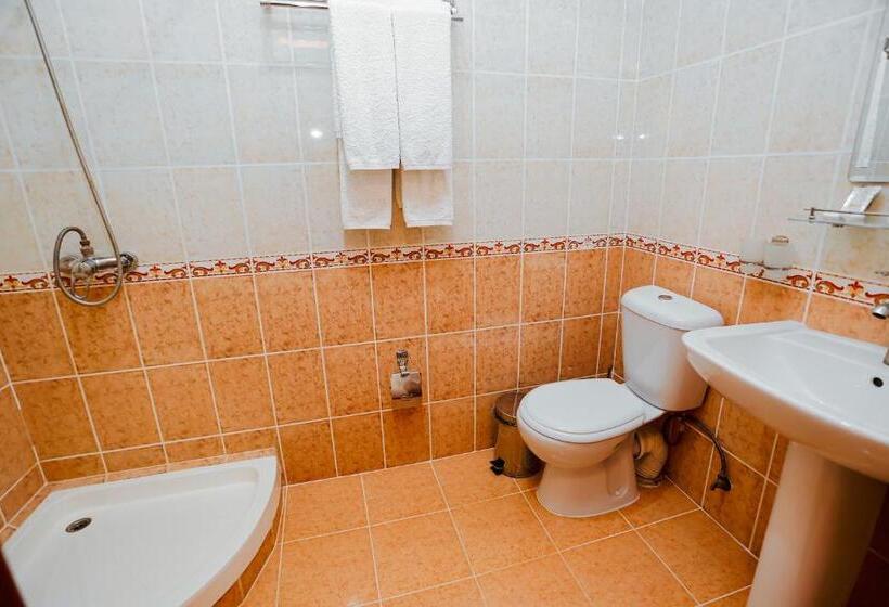 חדר סטנדרט, Yangi Sharq