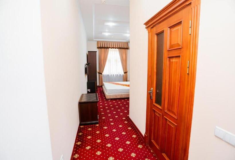 اتاق استاندارد, Yangi Sharq