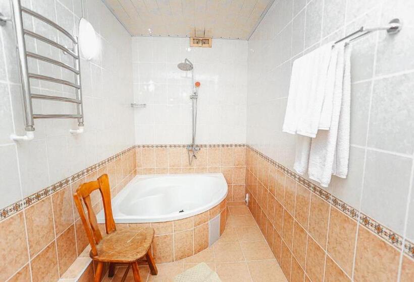 סוויטה, Yangi Sharq