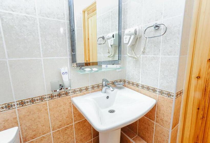 סוויטה, Yangi Sharq