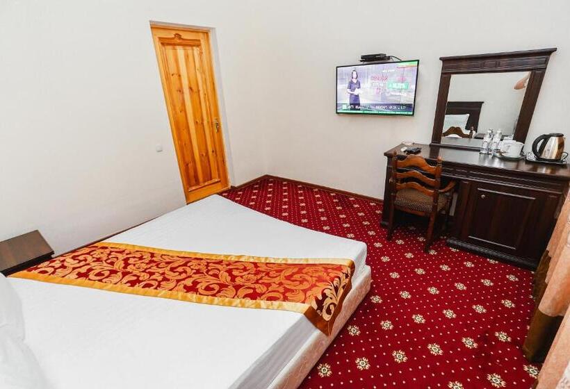 סוויטה, Yangi Sharq