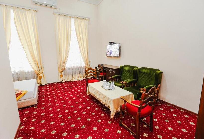سوییت, Yangi Sharq