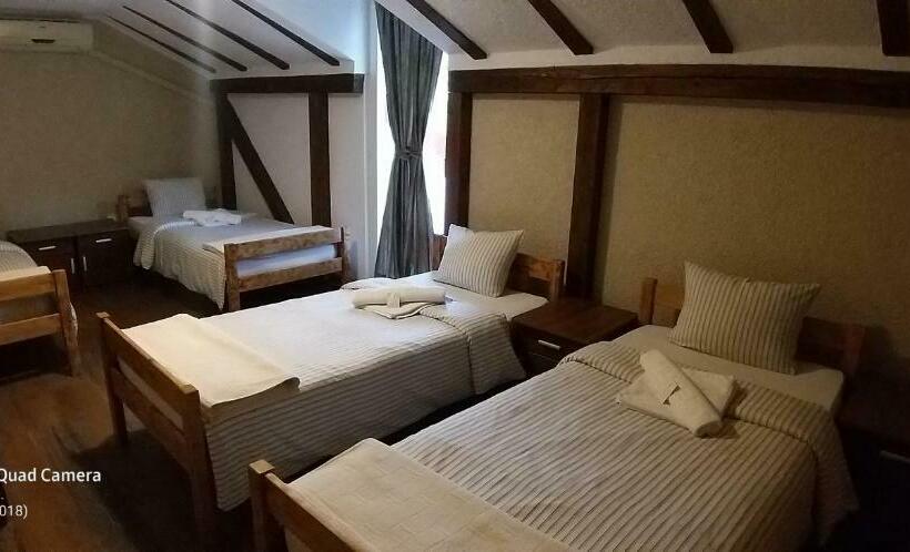 اتاق استاندارد چهار تخته, Podgorski An