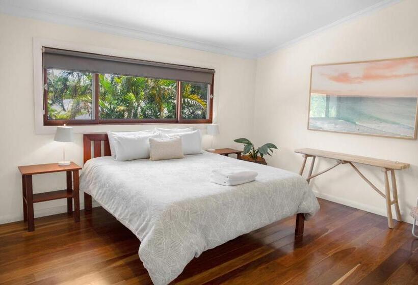 Дом 2 Спальни, Away Guesthouse  Away On Shirley Lane